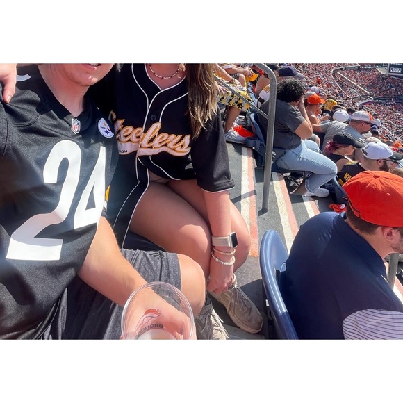 Meet your Posher, Allison - Picture 3 of 3